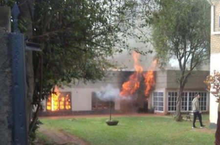 Incendio en San Vicente consumió por completo una vivienda imagen-13