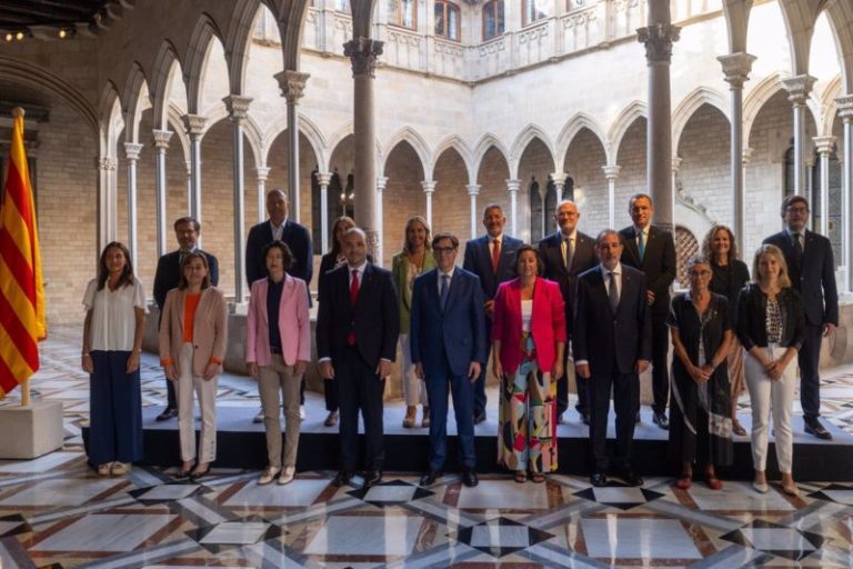 Illa reúne desde mañana su Gobierno en el Monasterio de Poblet para preparar la 'hoja de ruta' de la legislatura imagen-3