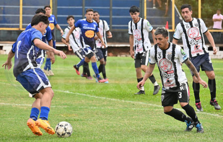 Liga Posadeña: la final arranca en Villa Sarita imagen-15