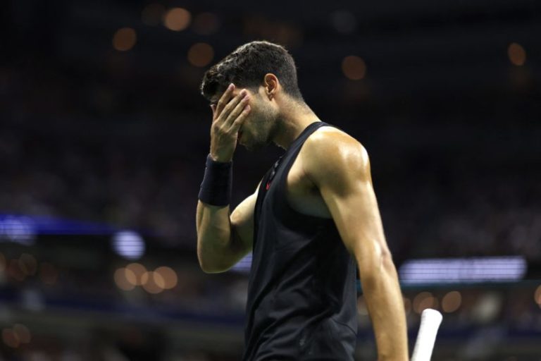 Carlos Alcaraz, fuera del US Open: una derrota inesperada y contundente en la segunda ronda para el número 3 del mundo imagen-4