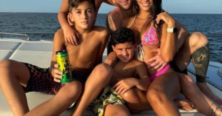 El paradisíaco paseo en barco que Lionel Messi realizó con su familia mientras se recupera de su lesión imagen-8