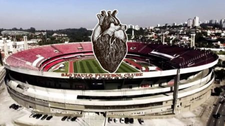 Arritmia y paro cardíaco en pleno partido: Juan Izquierdo y los jugadores que conmocionaron al mundo con su desvanecimiento imagen-12