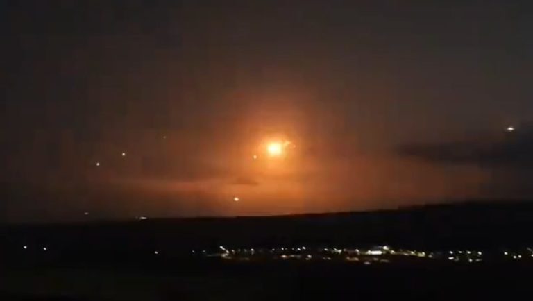 Israel bombardeó territorio libanés en prevención de un ataque y Hezbollah respondió con una lluvia de misiles imagen-3