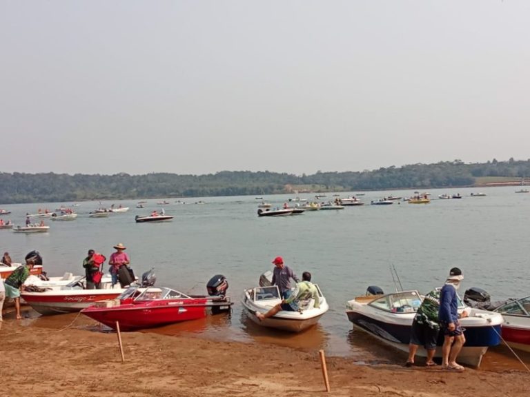 En Roca-Corpus, la alegría fue para los pescadores paraguayos imagen-4