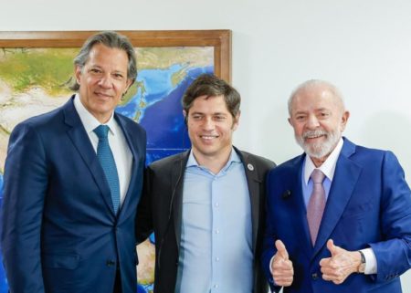 Sin todavía reunirse con Milei, Lula tuvo un encuentro con Kicillof imagen-15