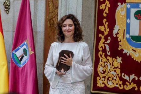 Ayuso tilda de "nunca visto e intolerables" las críticas del Gobierno al Supremo por la aplicación de la amnistía imagen-9