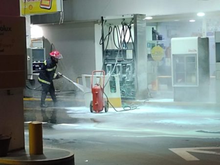 Extinguen principio de incendio en estación de servicio de Gobernador Roca imagen-10