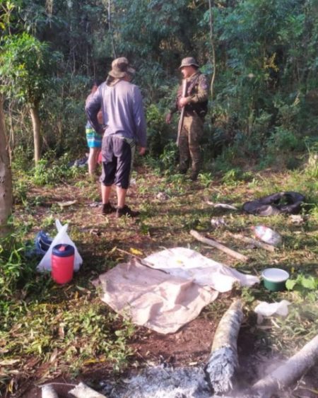 En operativos rurales desmantelan campamentos de cazadores furtivos imagen-10