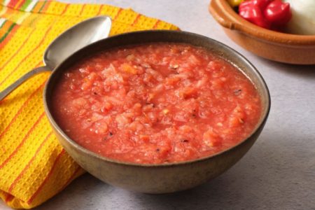 El sencillo truco para eliminar la acidez de la salsa de tomate imagen-10