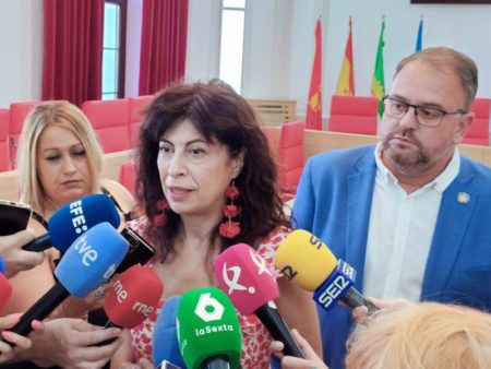 La ministra Redondo defiende el cupo catalán y rechaza las críticas de Page: "Hay que ser más responsables en política" imagen-8