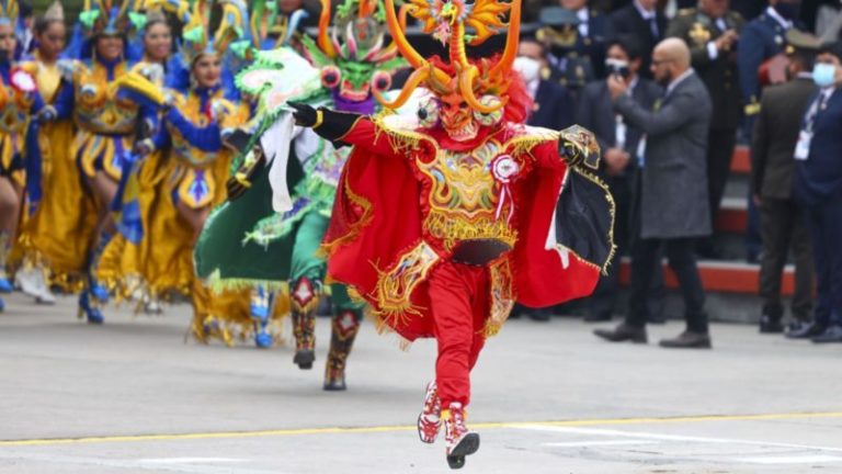 Cancillería responde a reclamo de asociación boliviana sobre origen de bailes folklóricos que se danzan en Perú: “No tiene asidero” imagen-4