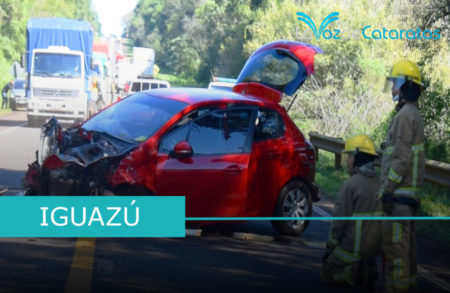 Accidente de tránsito involucra a un vehiculo menor, y un camión brasileño imagen-10