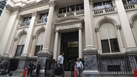 Los bancos suben la tasa hasta 37% anual para atraer más depósitos y enfrentar una mayor demanda de crédito imagen-9