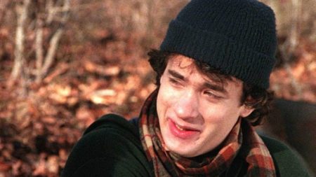 "Fue un papel tan malo": Tom Hanks sobre la película de terror con la que inició su carrera hace 44 años imagen-13