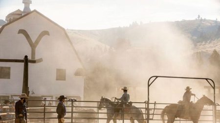 Este actor de 'Perdidos' ha vuelto tras 7 años desaparecido: el universo 'Yellowstone' le ha brindado un nuevo trabajo imagen-11