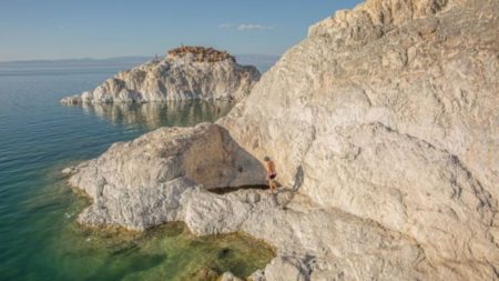 Uno de los secretos mejor guardados de Mongolia se parece más a Grecia que a un remoto lago de Asia imagen-11