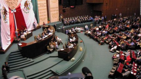 Morena consigue mayoría calificada en el Congreso tras aprobación del Tribunal Electoral imagen-16