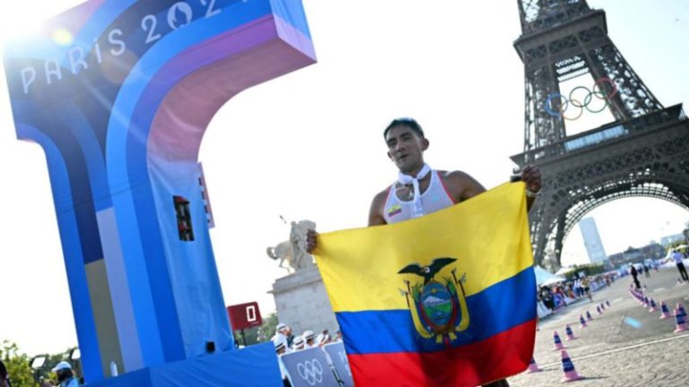 Daniel Pintado gana el oro para Ecuador en marcha de 20 km en los JJ.OO. París 2024; Brasil y España completaron el podio imagen-4