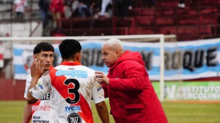 Dutto dejó de ser el técnico de Guaraní imagen-16