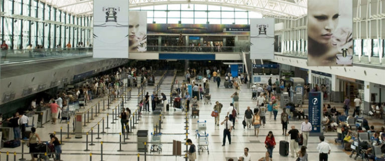 El Ministerio de Salud refuerza controles en aeropuertos argentinos por la viruela símica imagen-4