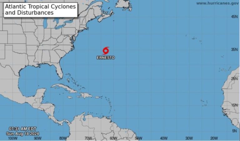 Se espera que Ernesto vuelva a convertirse en huracán este domingo, mientras los impactos continúan en la costa este de EE.UU. imagen-4