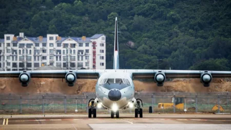 Japón afirma que un avión militar chino violó su espacio aéreo territorial por primera vez imagen-15