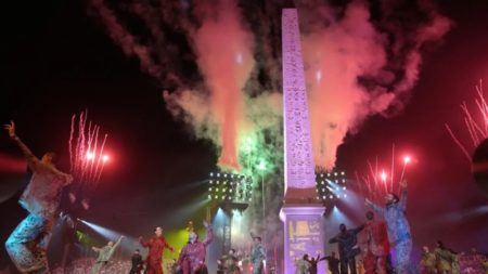 París acoge por primera vez una fascinante ceremonia de apertura al aire libre de los Juegos Paralímpicos imagen-15