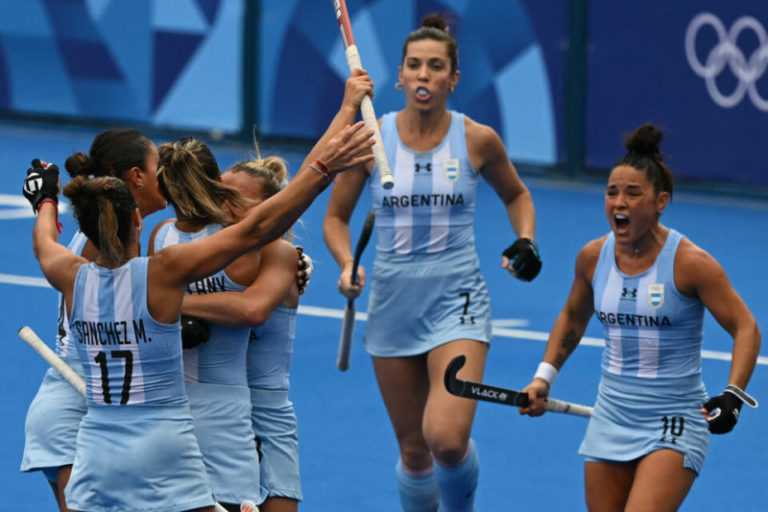 Las Leonas vencieron a Bélgica en consiguieron la medalla de plata en París imagen-4