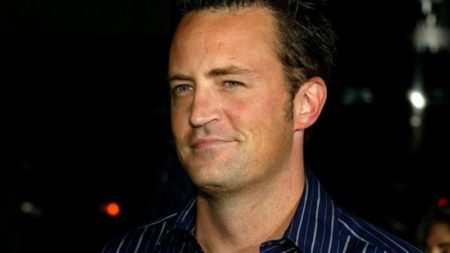 Cómo explican los fiscales que los sospechosos por la muerte de Matthew Perry se aprovecharon de él imagen-9