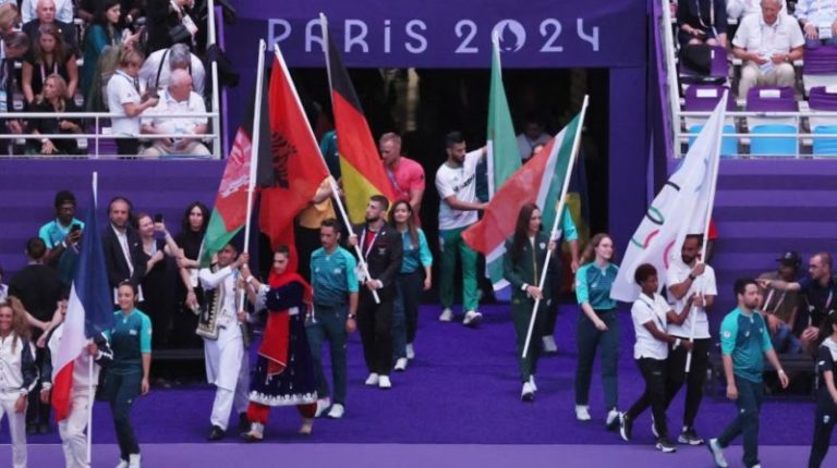 Conmoción en París: encontraron muerta a una voluntaria de los Juegos Olímpicos tras la ceremonia de cierre imagen-3