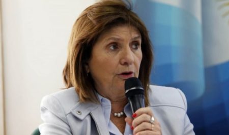 Bullrich apuntó contra Macri: “Usa a los senadores como carne de cañón” imagen-10