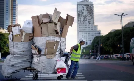 Según la UCA, uno de cada cinco argentinos es indigente y más de la mitad del país es pobre imagen-7