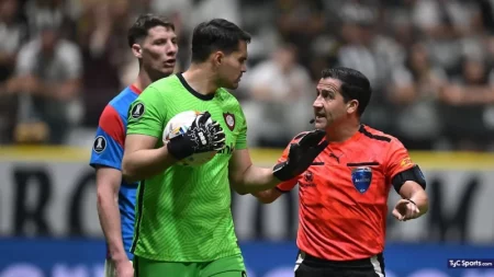 San Lorenzo estalló contra el árbitro tras la eliminación: "El jugador número 12" - TyC Sports imagen-8