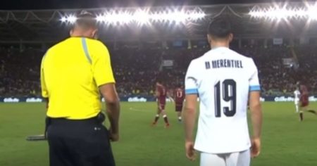 Video: Miguel Merentiel debutó en la selección de Uruguay imagen-8