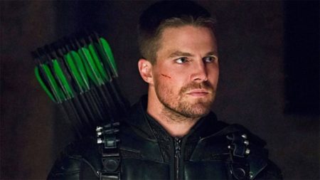 “Nuestra serie era tratada como una mierda”: Stephen Amell sigue cabreado porque el constante ninguneo a 'Arrow' imagen-13