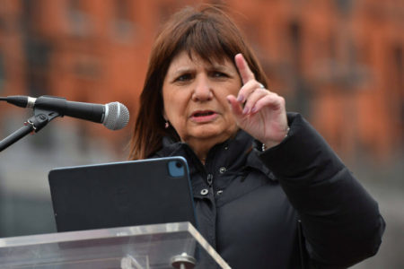 Piden que la justicia investigue si Bullrich hace inteligencia sobre la Comisión Provincial por la Memoria imagen-7