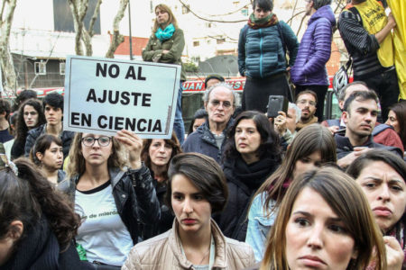 La motosierra ya tiene una hoja de ruta para destruir a la educación y la ciencia imagen-12