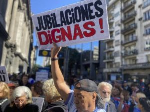 Jubilados cada vez más pobres, el dramático aumento de la era Milei imagen-1