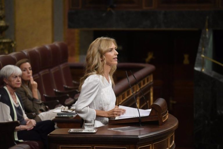 Álvarez de Toledo reta a Sánchez a ser igual de valiente que Robles y decir en público que Venezuela es una "dictadura" imagen-3