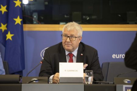 Detenido el exeurodiputado polaco Ryszard Czarnecki por un posible caso de corrupción imagen-7