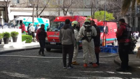 Retiro: atendieron a más de personas de 20 personas en el hotel Four Seasons por un “escape de cloro” imagen-16