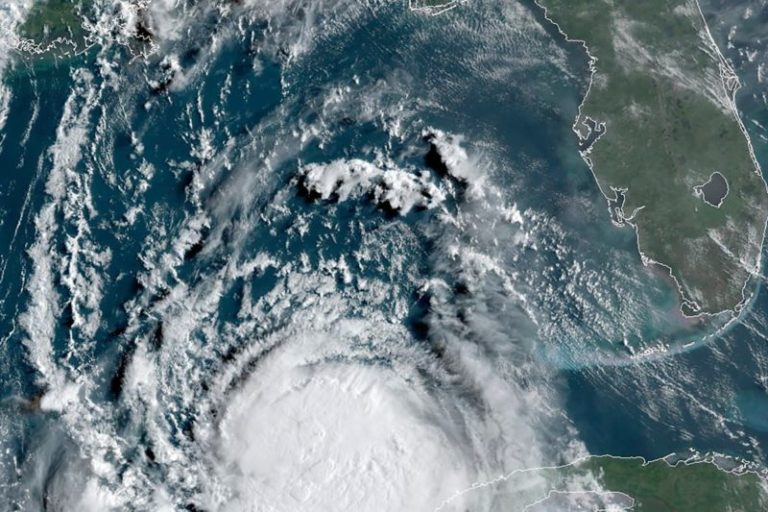 ¿Toca tierra en Texas? El ciclón tropical Francine avanza y amenaza con convertirse en huracán: su trayectoria imagen-4