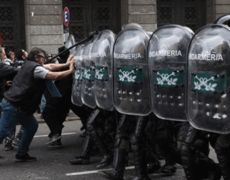 Reforma jubilatoria: las imágenes de los disturbios en el Congreso | OberaInside.com.ar La Noticia Junto a VosReforma jubilatoria: las imágenes de lo... imagen-13