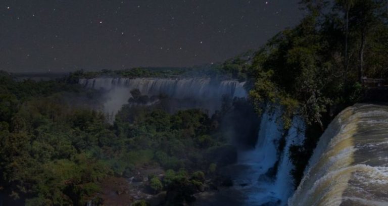 Hasta el miércoles 18 podes disfrutar del Paseo de Luna Llena en Cataratas en este mes de septiembre imagen-4