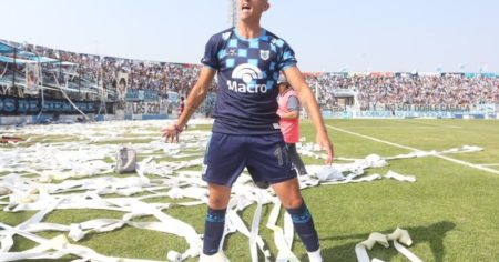 Gimnasia de Jujuy festejó en el clásico y Almirante perdió dos puntos en el final imagen-16