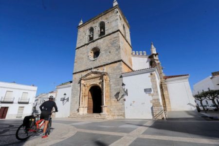 El ministro de Defensa portugués reclama a España que entregue el pueblo de Olivenza (Badajoz) imagen-6