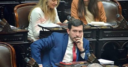 Diputados radicales piden reordenar el bloque y repudian a cinco legisladores por apoyar el veto a la Ley Previsional imagen-14