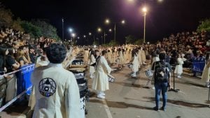 La EPET N° 2 deslumbró con su desfile inspirado en “La Montaña Sagrada” en la primera noche de calle de la Estudiantina Posadeña 2024 imagen-9