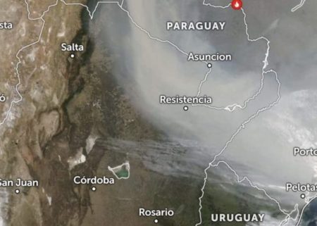 El Servicio Meteorológico Nacional emitió una alerta por una densa nube de humo que afecta a Misiones imagen-12