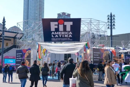 Se desarrolla la tercera jornada de la Feria Internacional del Turismo 2024 imagen-3